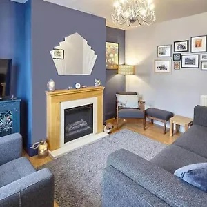 House 3 Bedroomed House Apartment